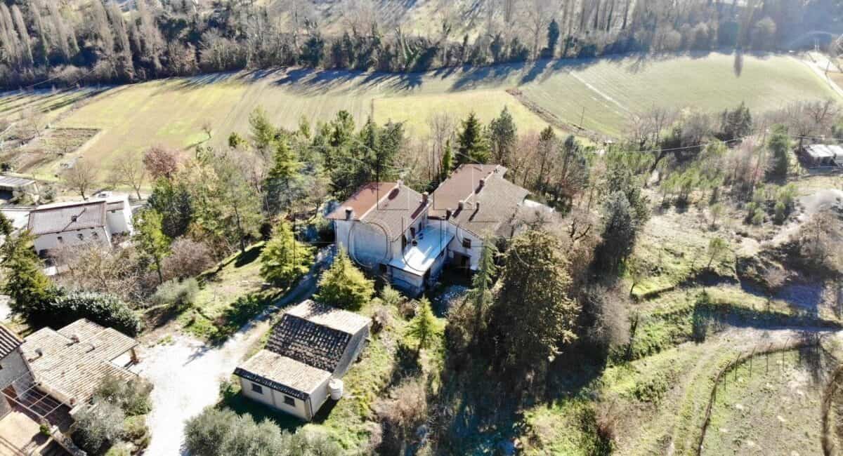 Casa bifamiliare