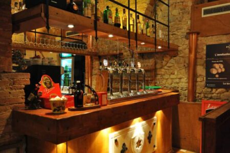 Pub pizzeria in zona centrale