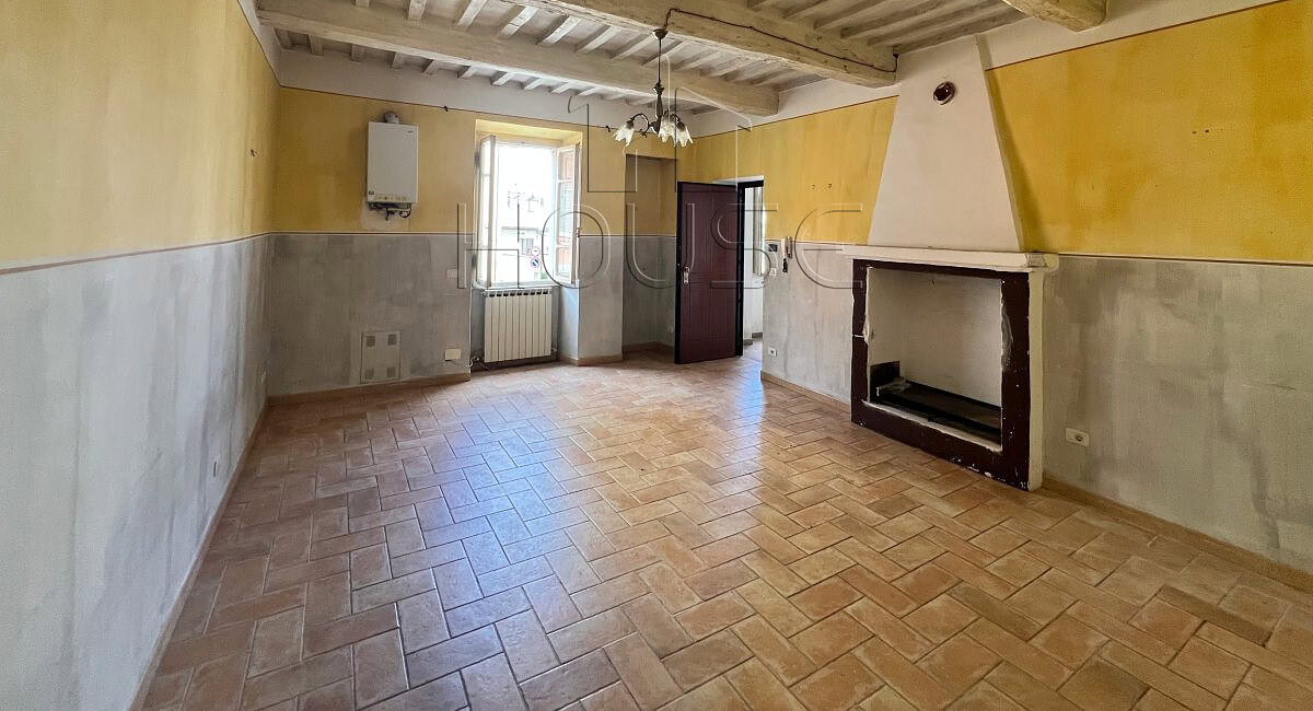 Luminoso appartamento con 3 camere