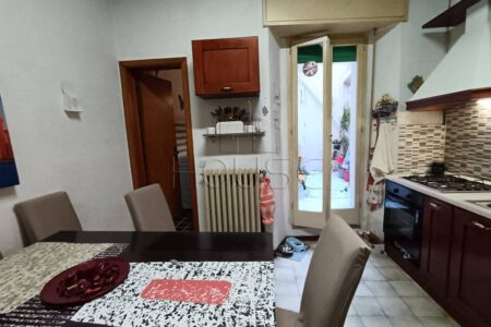 Appartamento  con due camere zona centrale