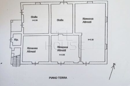 Casa singola divisa in 2 unità
