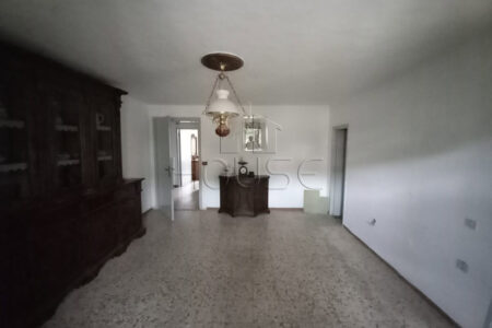 Appartamento con ingresso indipendente e terrazzo