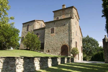 Casolare con piscina e parco