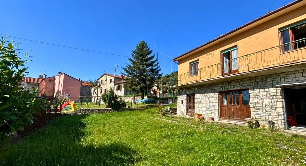 Casa indipendente panoramica con terreno