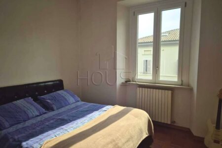 Appartamento al primo piano in zona La Tina