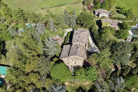 Casale con piscina
