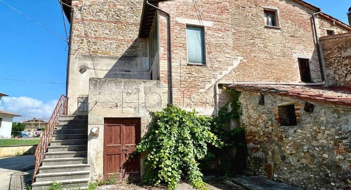 Cielo-terra da ristrutturare ad Anghiari