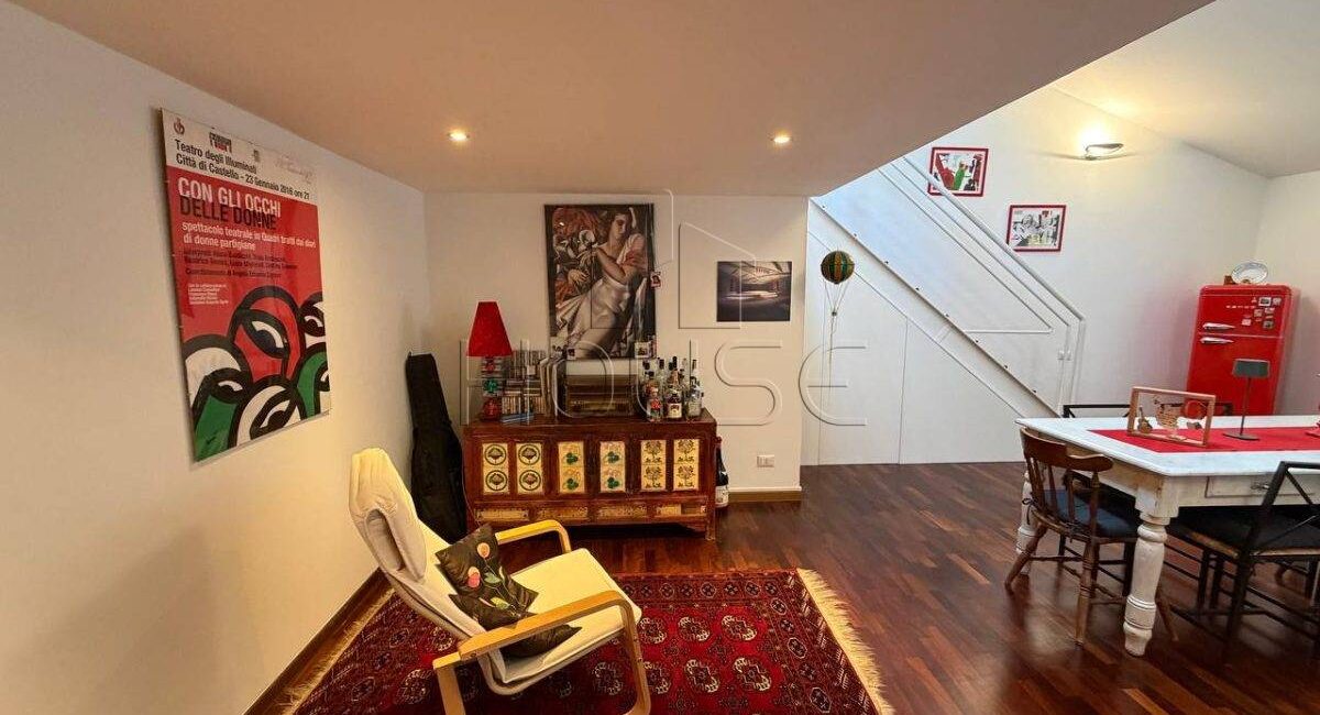 Appartamento ristrutturato con terrazzo