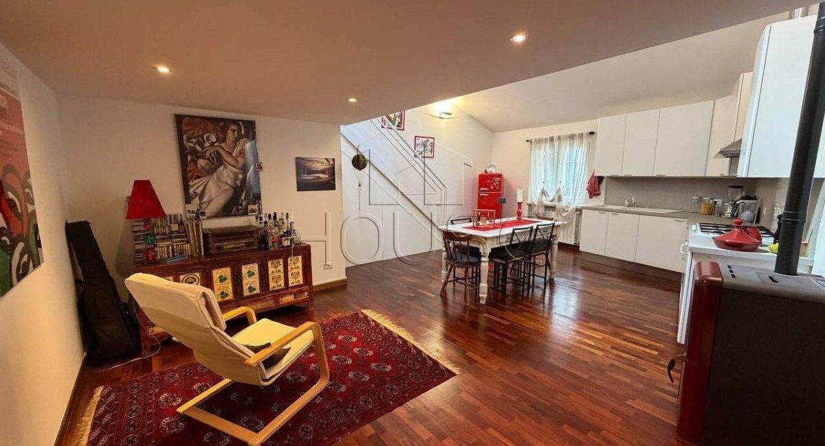 Appartamento ristrutturato con terrazzo
