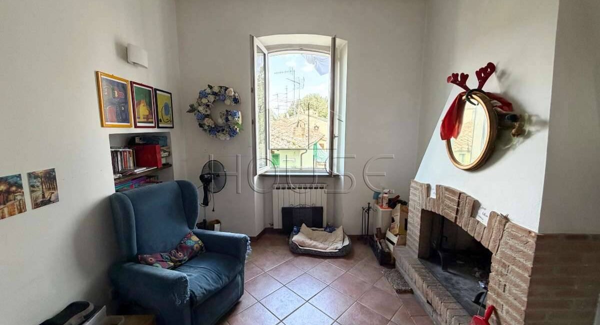 Appartamento luminoso con camino