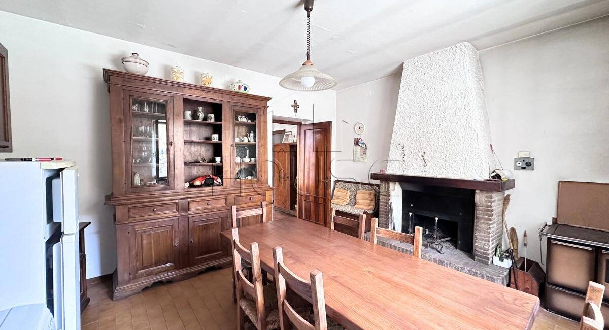 Casa indipendente con giardino privato e ampi spazi