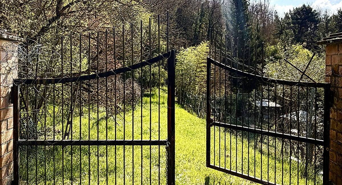 Piano di recupero in posizione collinare