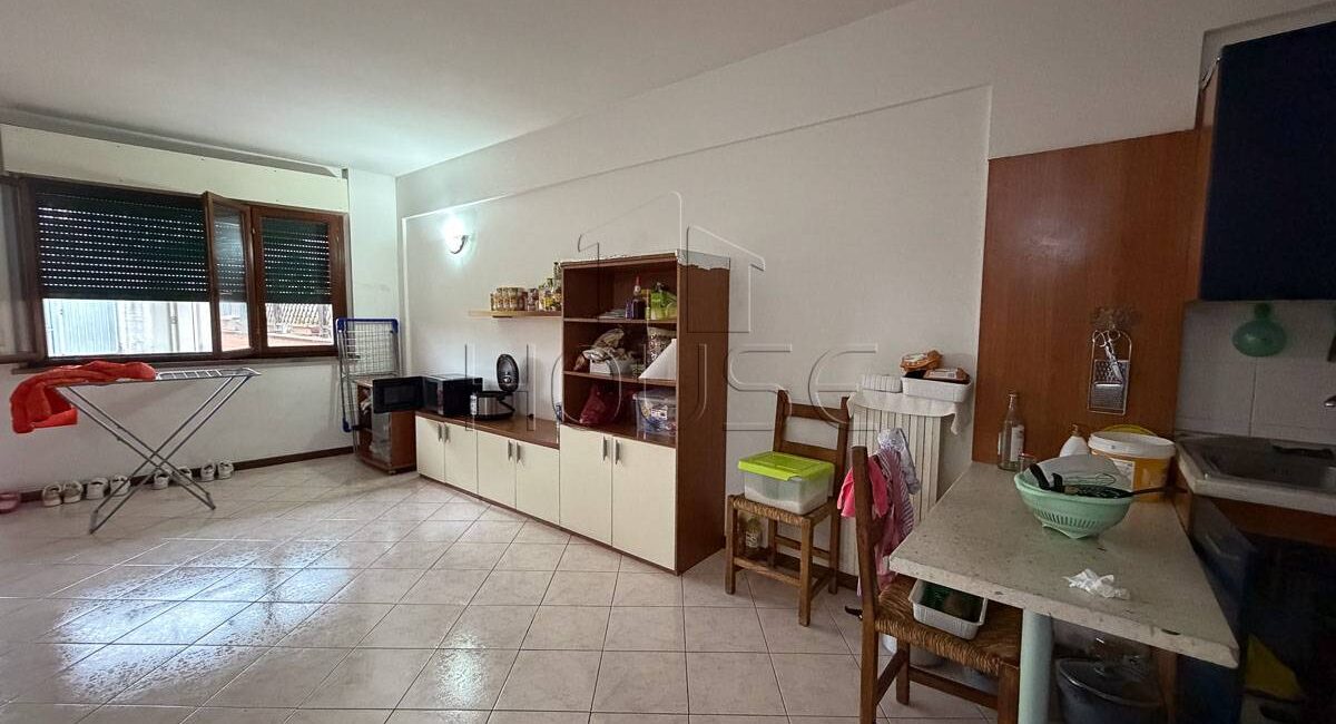 Appartamento con ascensore e ampio garage a Cerbara
