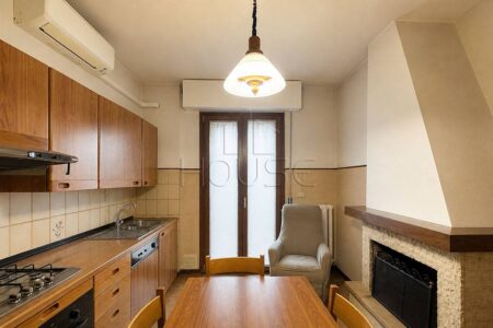 Appartamento al piano quarto con ascensore e garage
