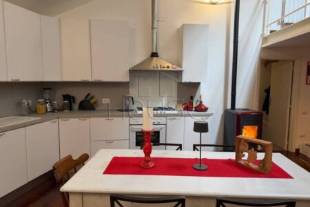 Appartamento ristrutturato con terrazzo