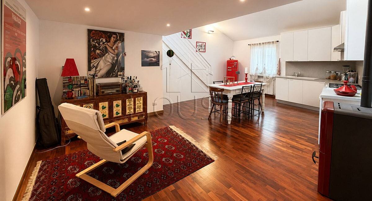 Appartamento ristrutturato con terrazzo