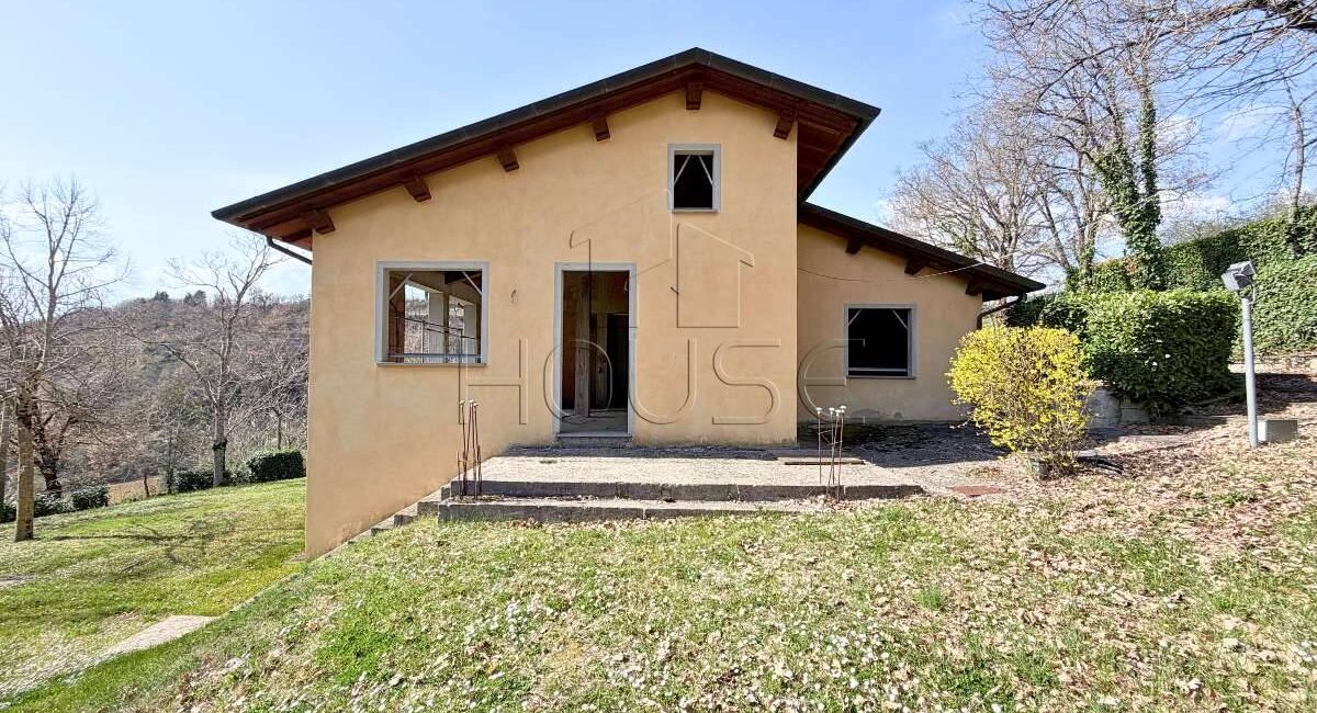 Casa singola in posizione panoramica