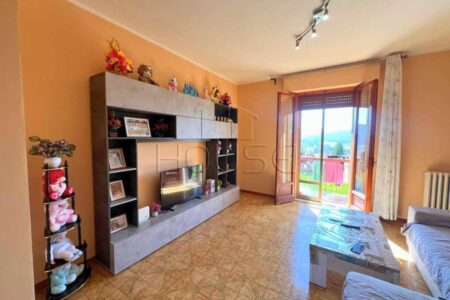 Appartamento a piano primo con garage e rata d’orto
