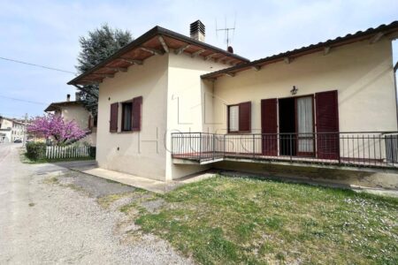 Casa indipendente con giardino privato