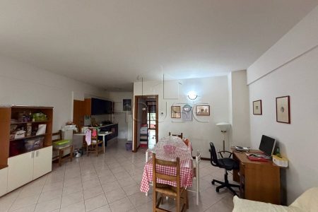 Appartamento con ascensore e ampio garage a Cerbara