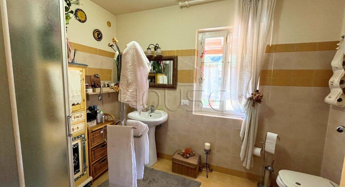 Casa singola con giardino privato