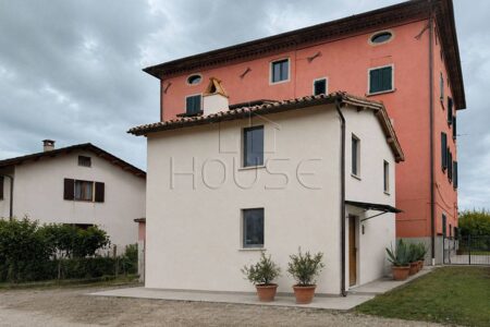 Casa singola con giardino esclusivo