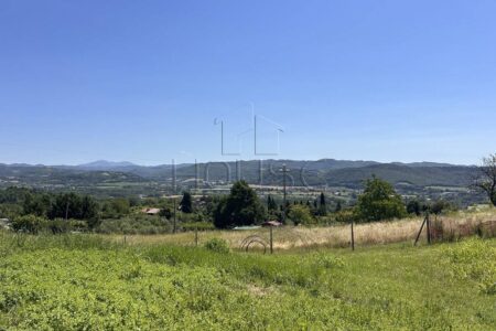 Villetta singola panoramica con ampio terreno