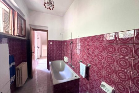 Casa singola in posizione panoramica con giardino esclusivo