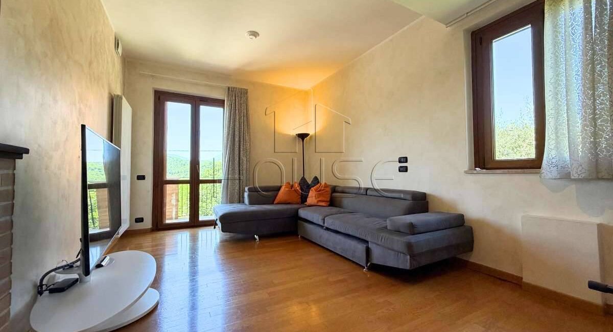 Bifamiliare con giardino esclusivo