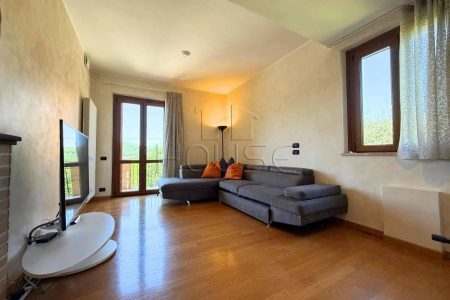 Bifamiliare con giardino esclusivo