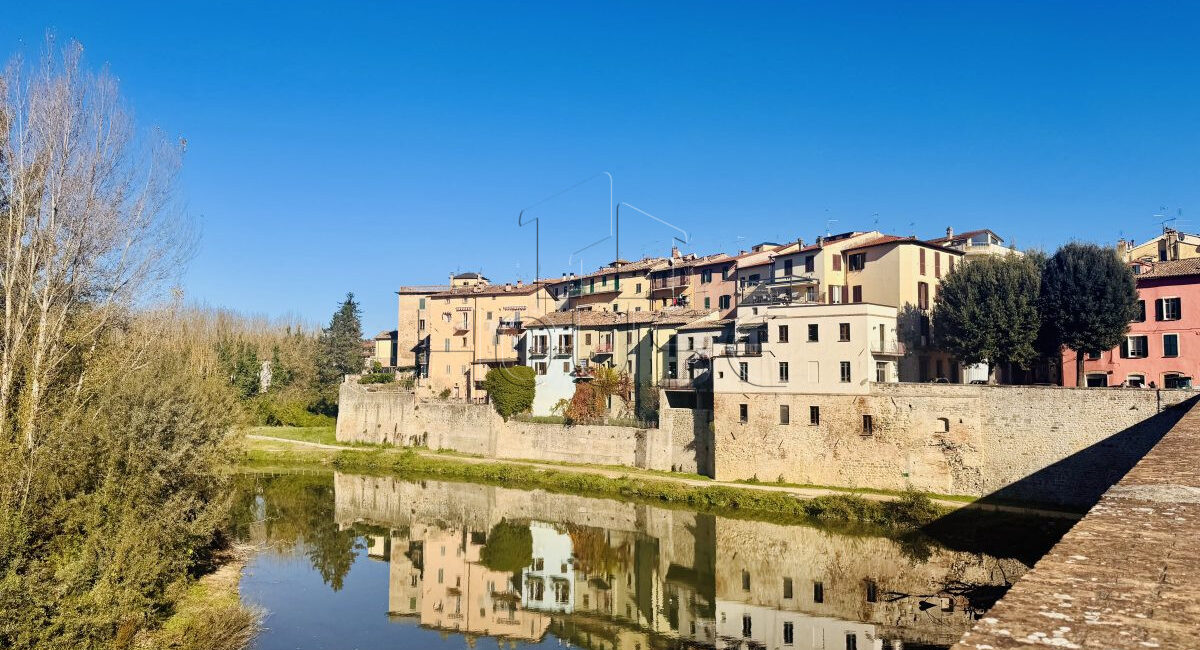 Cielo terra indipendente in centro storico