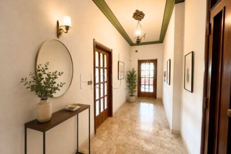 Appartamento con tre camere su palazzina con ascensore