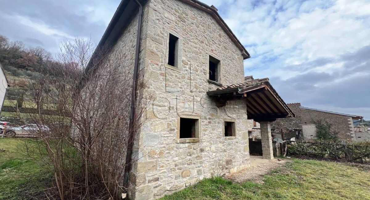 Casolare con giardino di 180mq
