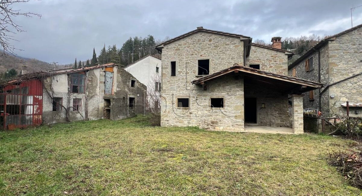 Casolare con giardino di 180mq