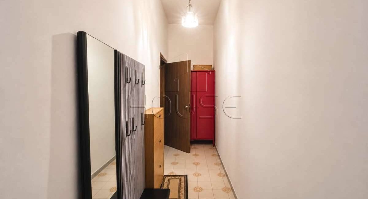 Appartamento in zona collinare con posto auto