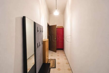 Appartamento in zona collinare con posto auto