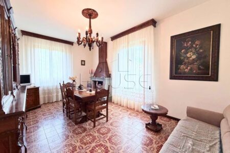 Casa singola con giardino privato