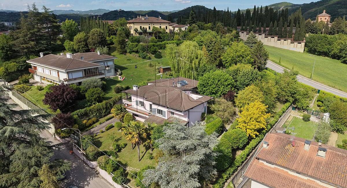 Villa con parco privato