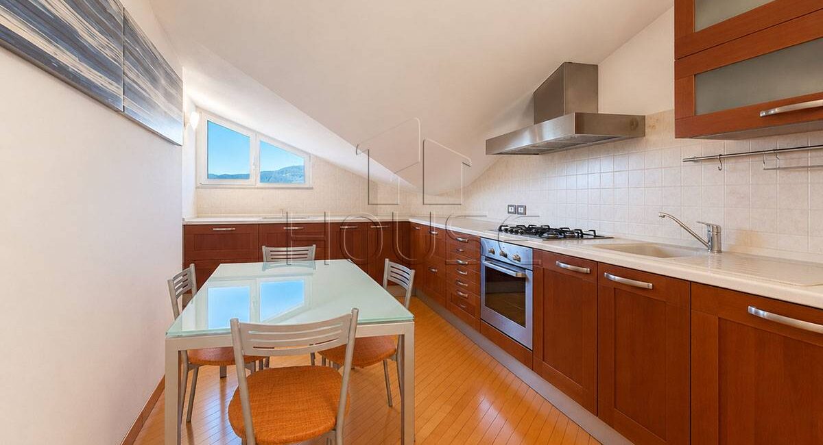 Attico con terrazzo abitabile
