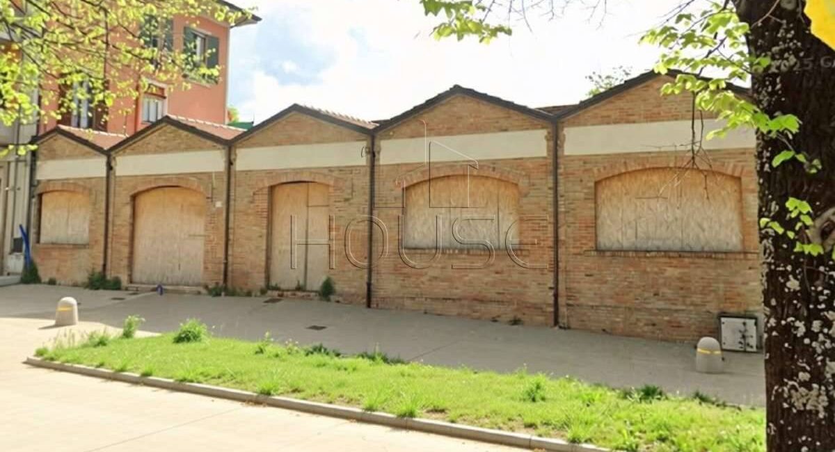 Laboratorio di 200 mq