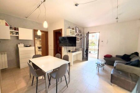 Appartamento con giardino e garage