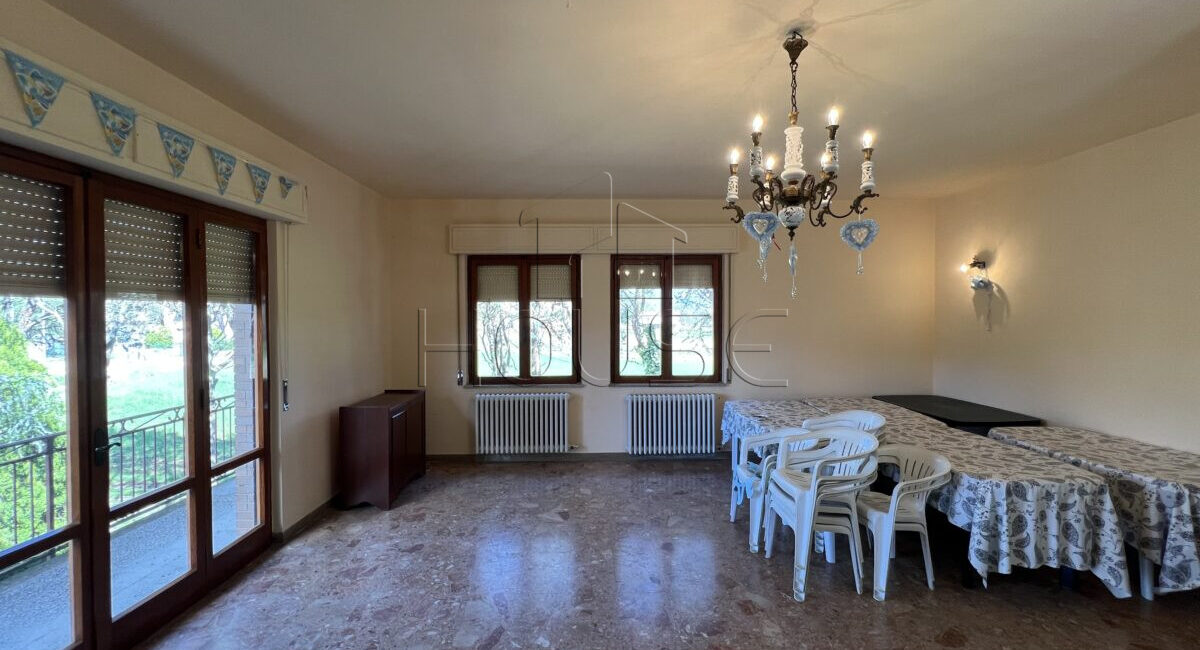 Casa singola con terreno edificabile