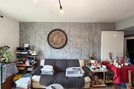 Appartamento ristrutturato con soffitta abitabile e garage