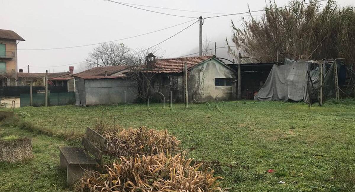 Casa singola con ampio giardino