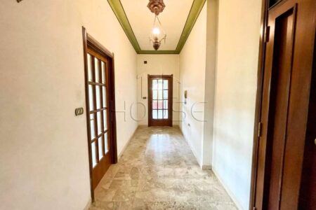 Appartamento con tre camere su palazzina con ascensore