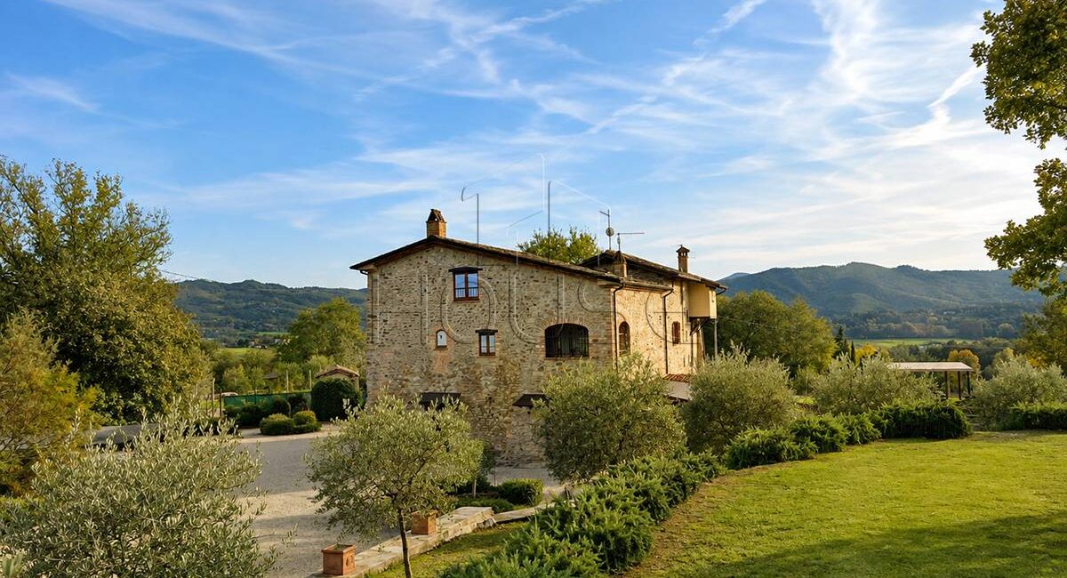 Porzione di casale in pietra ristrutturato