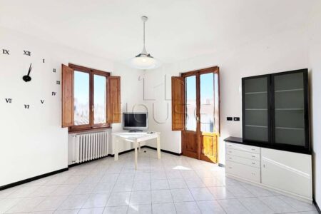 Appartamento ristrutturato di 150 mq in bifamiliare