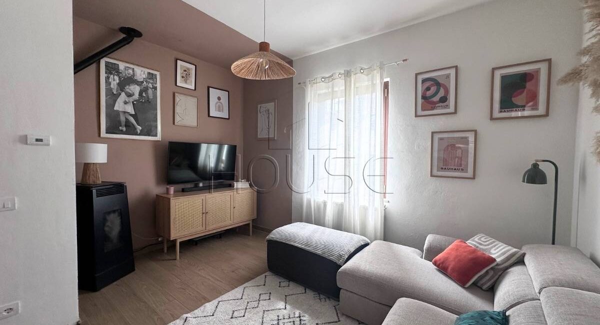Casa singola con giardino privato