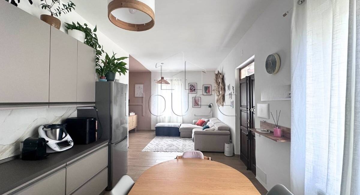 Casa singola con giardino privato