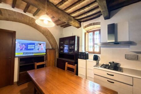 Casa singola con terreno e annesso